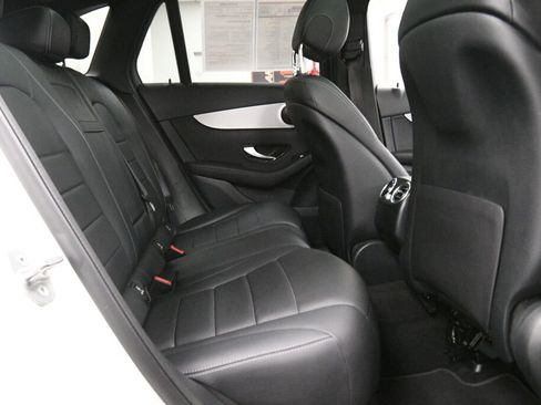 Used 2021 Mercedes-Benz GLC 300 4MATIC image 27