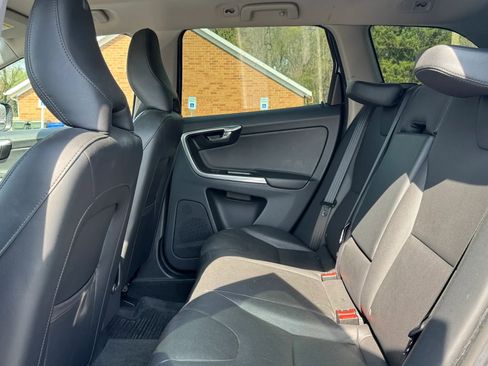 Used 2016 Volvo XC60 T5 Premier FWD image 13