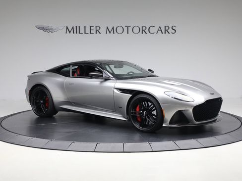 Used 2023 Aston Martin DBS Coupe image 10