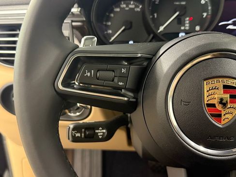 New 2026 Porsche Macan image 38