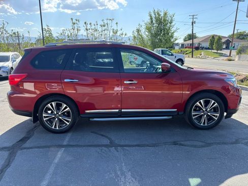 Used 2020 Nissan Pathfinder Platinum w/ Cargo Package AWD/4WD image 4