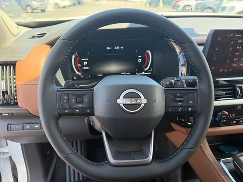 New 2026 Nissan Pathfinder Platinum AWD/4WD image 24