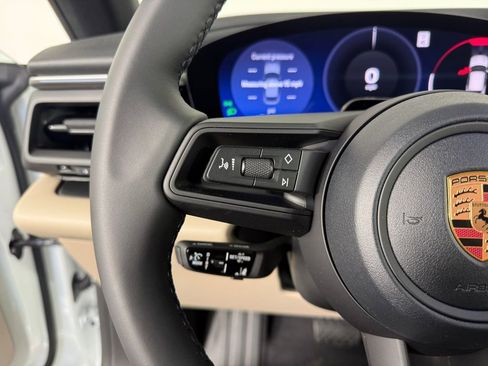 New 2026 Porsche Macan Electric image 28