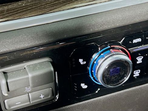 New 2026 GMC Sierra 1500 Elevation image 17