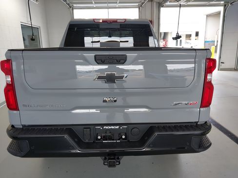 Used 2025 Chevrolet Silverado 1500 ZR2 w/ Technology Package AWD/4WD image 33