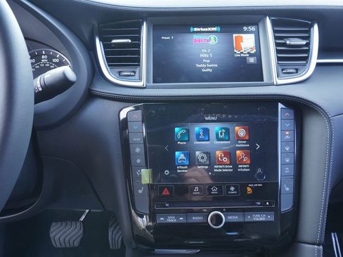 Used 2025 INFINITI QX55 Luxe w/ Accent Package image 19