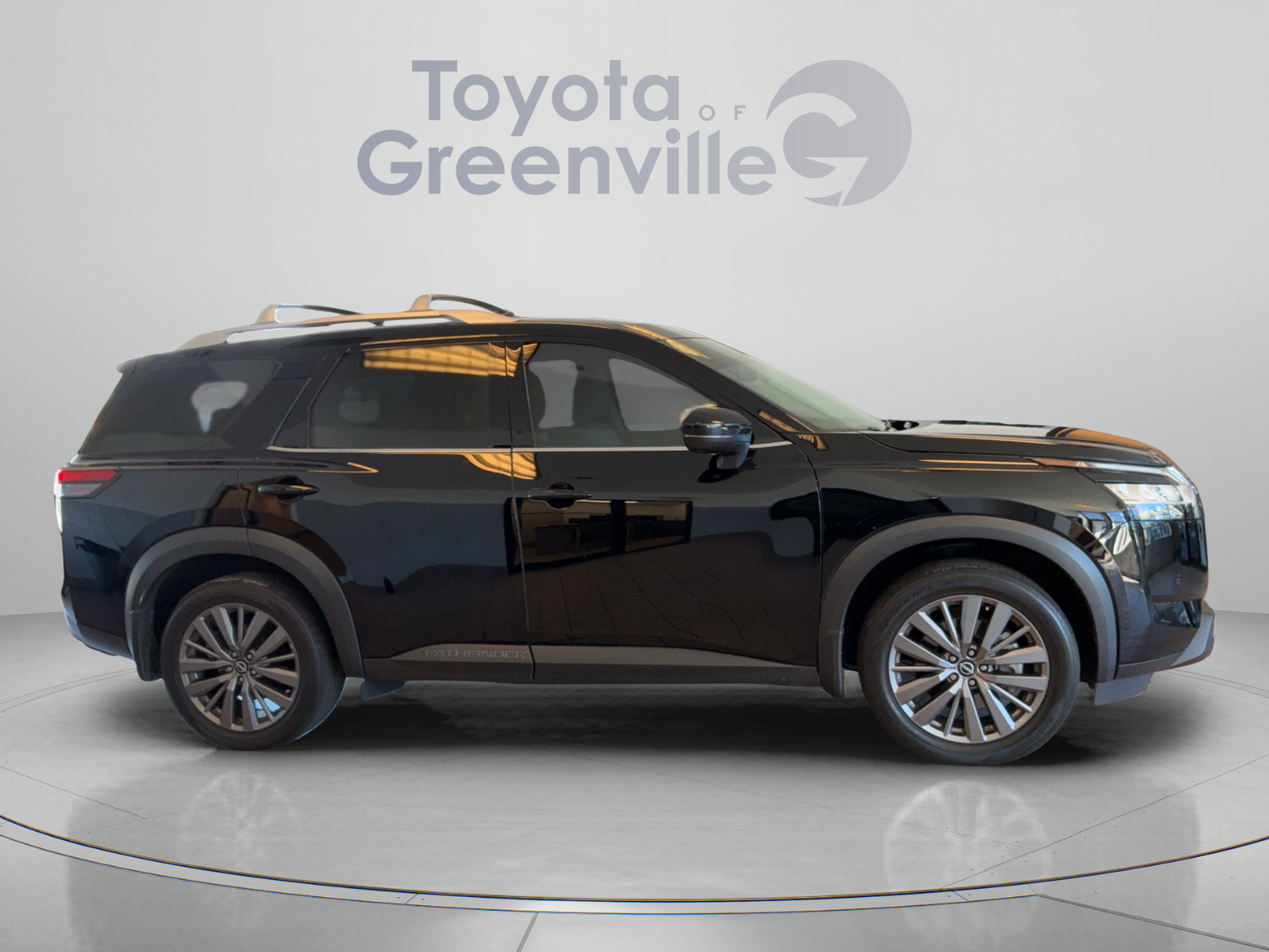 Used 2024 Nissan Pathfinder SL w/ SL Premium Package FWD image 7