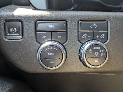 Used 2023 GMC Sierra 1500 Elevation AWD/4WD image 19