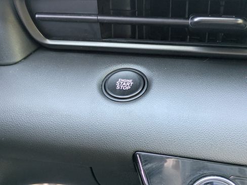 Used 2025 Hyundai Elantra Sport image 27