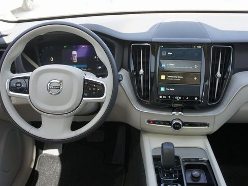 New 2025 Volvo XC60 B5 Plus w/ Protection Package Premier image 12