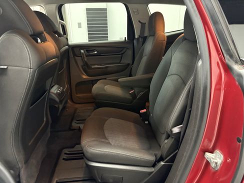 Used 2014 Chevrolet Traverse LT image 11