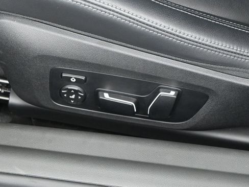 Used 2025 BMW M2 image 9