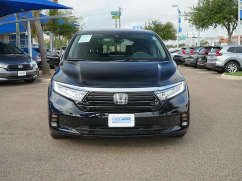 Used 2024 Honda Odyssey Elite image 2