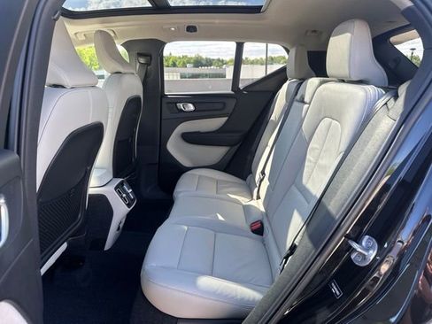 Certified 2023 Volvo XC40 B5 Ultimate w/ Protection Package Premier AWD/4WD image 13