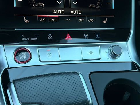 Used 2021 Audi S6 Premium Plus w/ S Sport Package AWD/4WD image 29