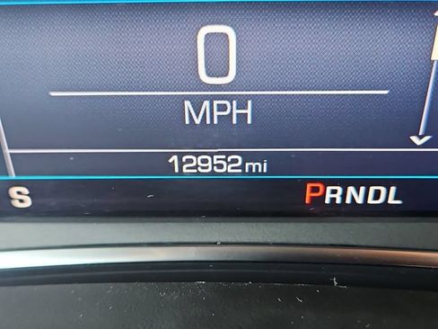 Used 2023 Chevrolet Equinox RS FWD image 16