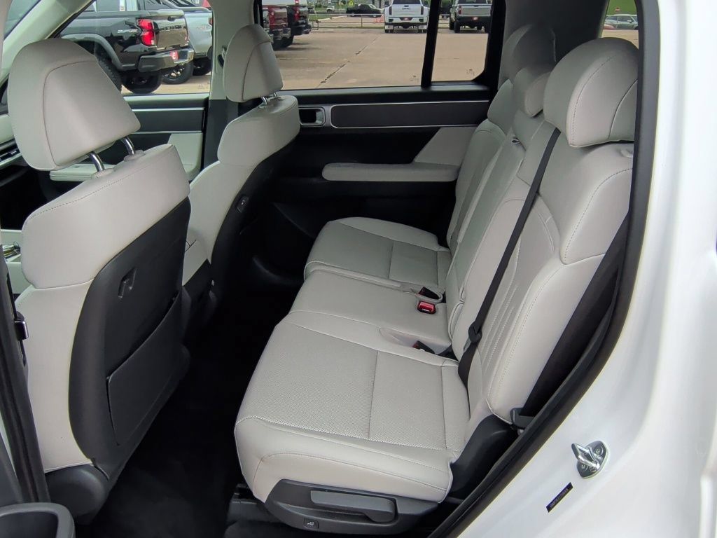 Used 2026 Hyundai Santa Fe SEL FWD image 29