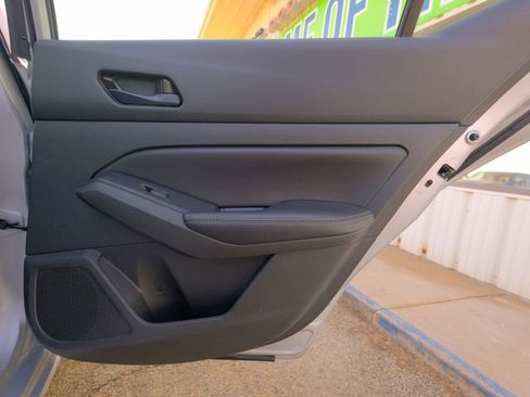 Used 2024 Nissan Altima 2.5 SV image 20