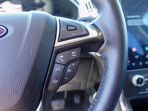 Used 2024 Ford Edge Titanium image 15