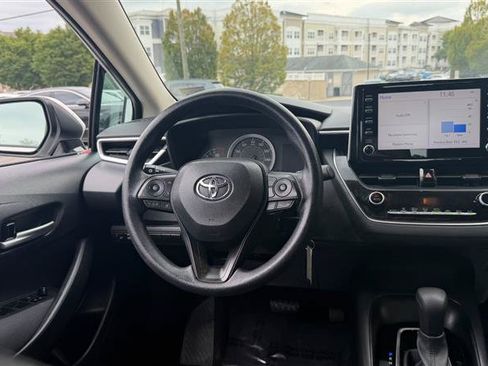 Used 2020 Toyota Corolla LE FWD image 27