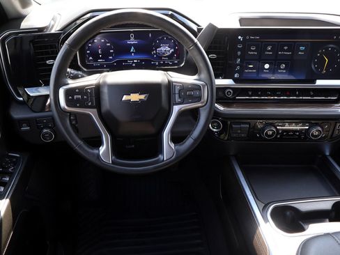 Used 2024 Chevrolet Silverado 2500 LT w/ Texas Edition AWD/4WD image 18