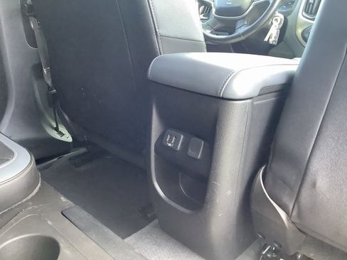 Used 2019 Chevrolet Colorado Z71 image 40