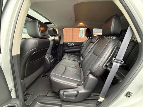Used 2014 Nissan Pathfinder Platinum w/ Platinum Premium Package image 13