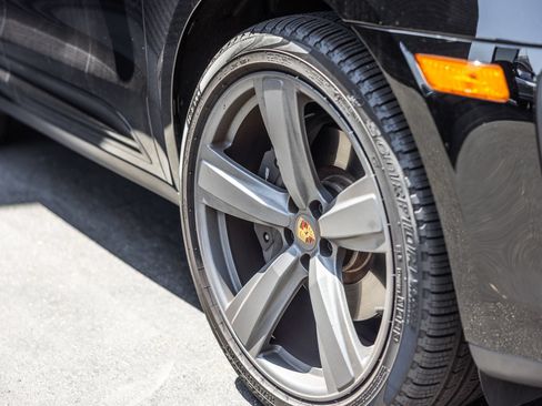 Certified 2026 Porsche Macan AWD/4WD image 21