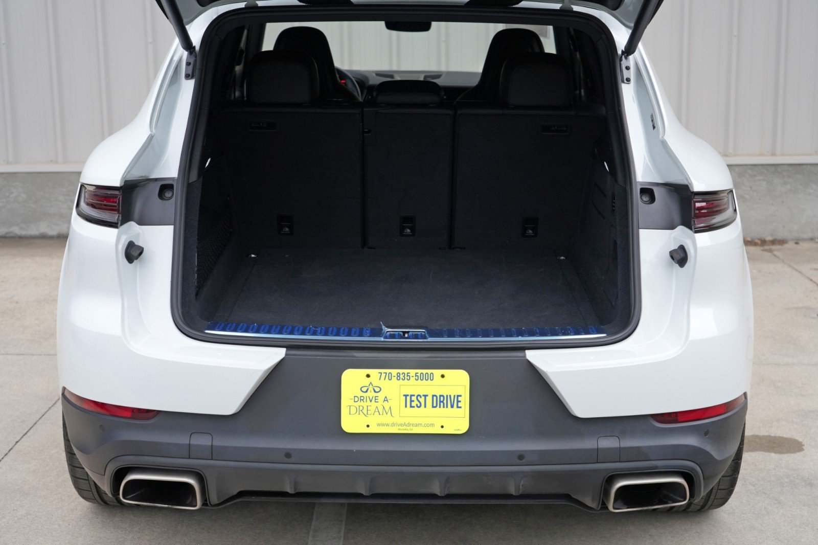 Used 2024 Porsche Cayenne AWD/4WD image 10