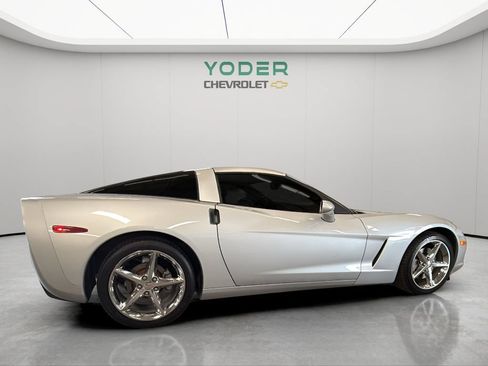 Used 2011 Chevrolet Corvette Coupe w/ Preferred Equipment Group RWD image 5