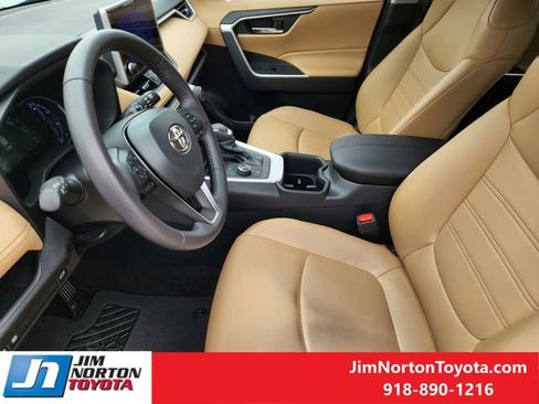 Used 2025 Toyota RAV4 XLE Premium AWD/4WD image 15