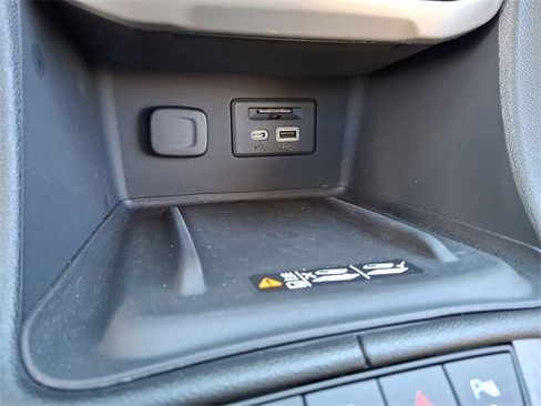 Used 2023 GMC Acadia Denali w/ Black Diamond Edition image 27