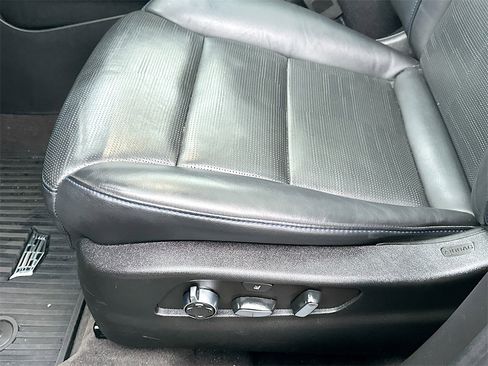 Used 2024 Cadillac XT4 Sport image 9