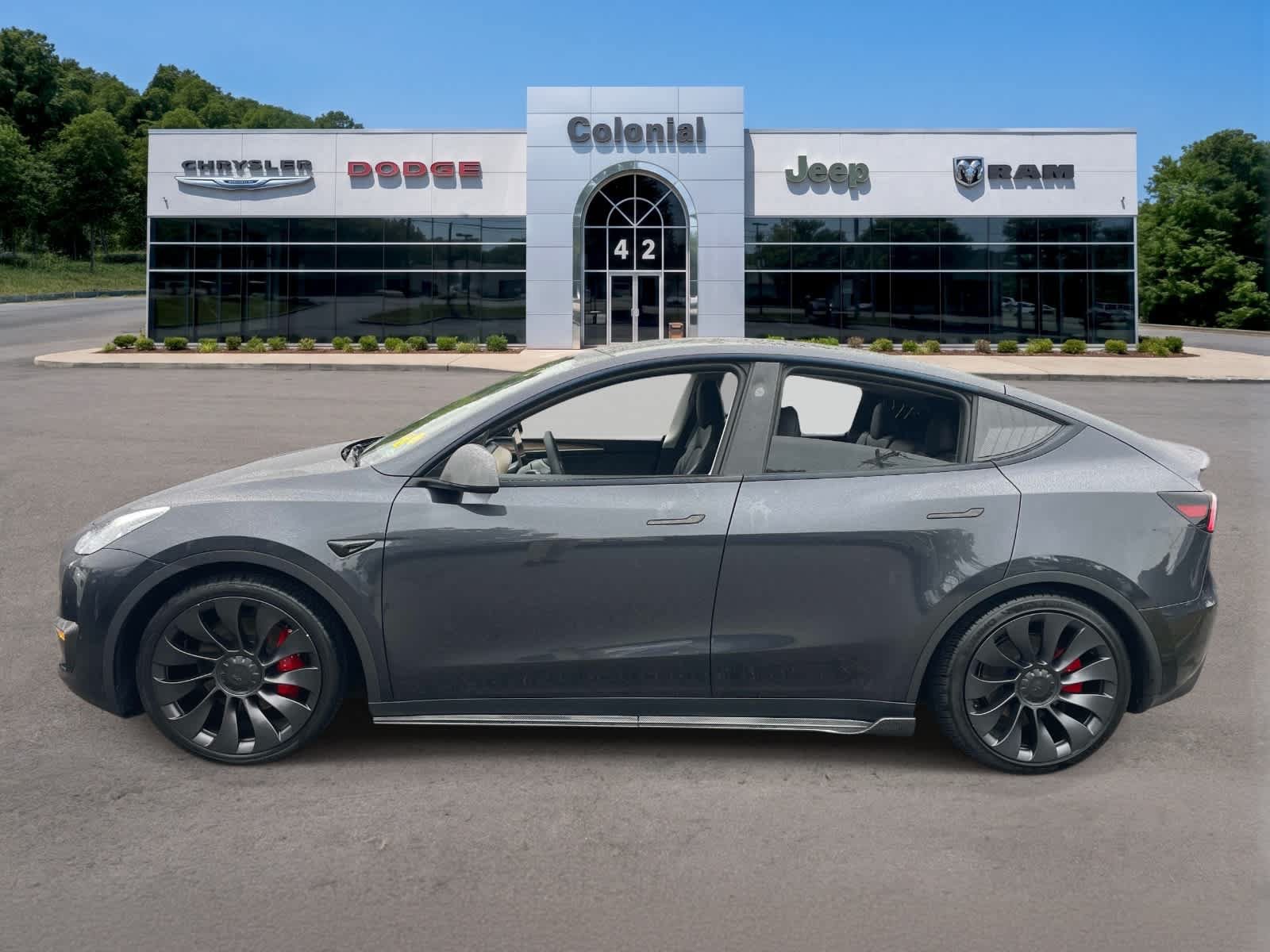 Used 2024 Tesla Model Y Performance AWD/4WD image 2