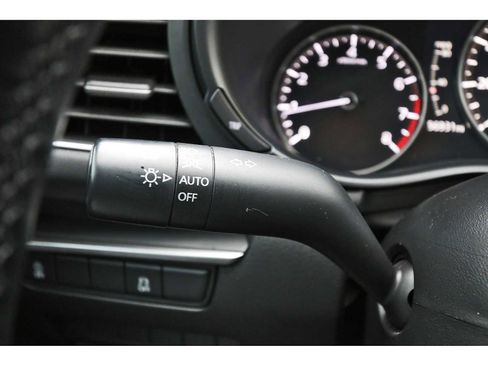 Used 2021 MAZDA MAZDA3 s image 17