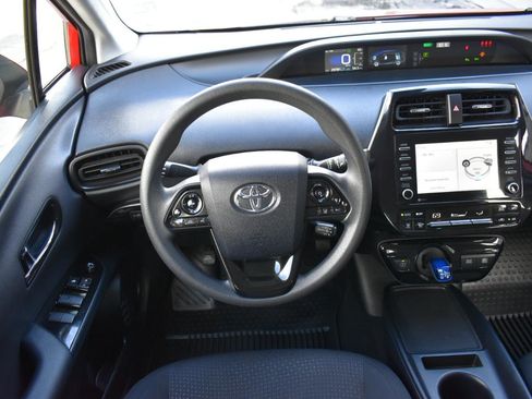 Used 2022 Toyota Prius LE FWD image 12