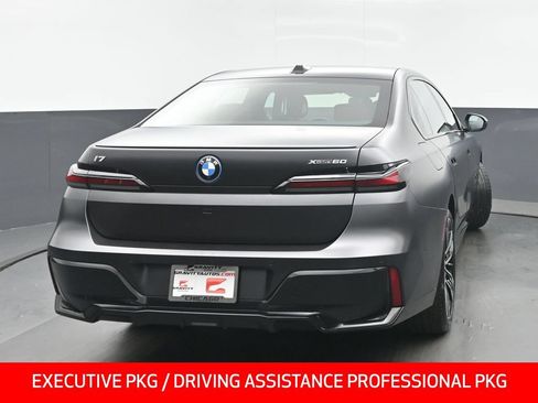 Used 2023 BMW i7 xDrive60 AWD/4WD image 4