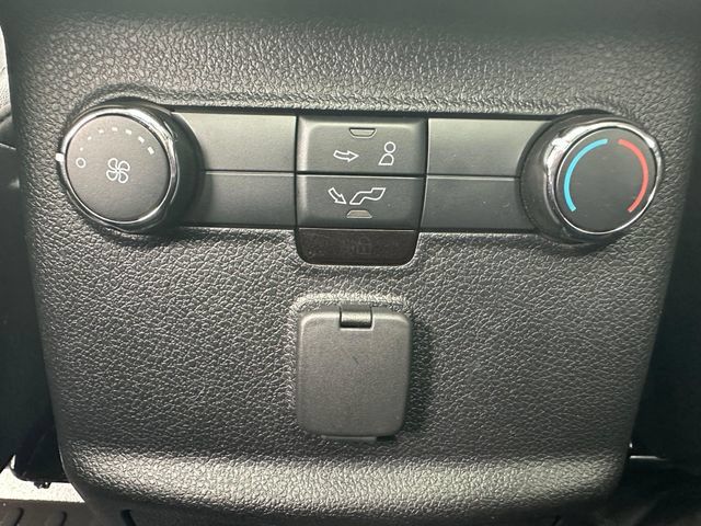 Used 2017 Ford Explorer XLT w/ Equipment Group 202A AWD/4WD image 22