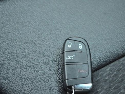 Used 2024 Jeep Compass Latitude w/ Altitude Special Edition image 26