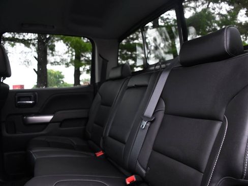 Used 2018 Chevrolet Silverado 1500 LTZ Z71 w/ LTZ Plus Package AWD/4WD image 15