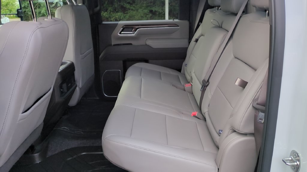 Used 2026 Chevrolet Silverado 3500 LT w/ All Star Edition AWD/4WD image 14