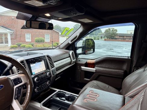 Used 2017 Ford F250 King Ranch w/ King Ranch Ultimate Package AWD/4WD image 10