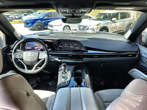 Used 2021 Cadillac Escalade ESV Sport w/ Driver Assist Tech Package image 9