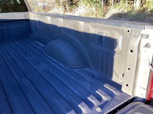 Used 2023 Ford F250 Lariat w/ Chrome Package image 12