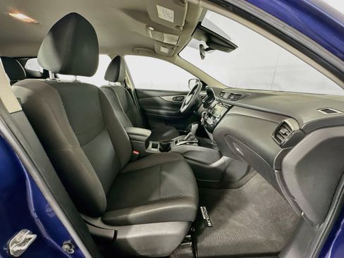 Used 2020 Nissan Rogue Sport S w/ Appearance Package FWD image 28