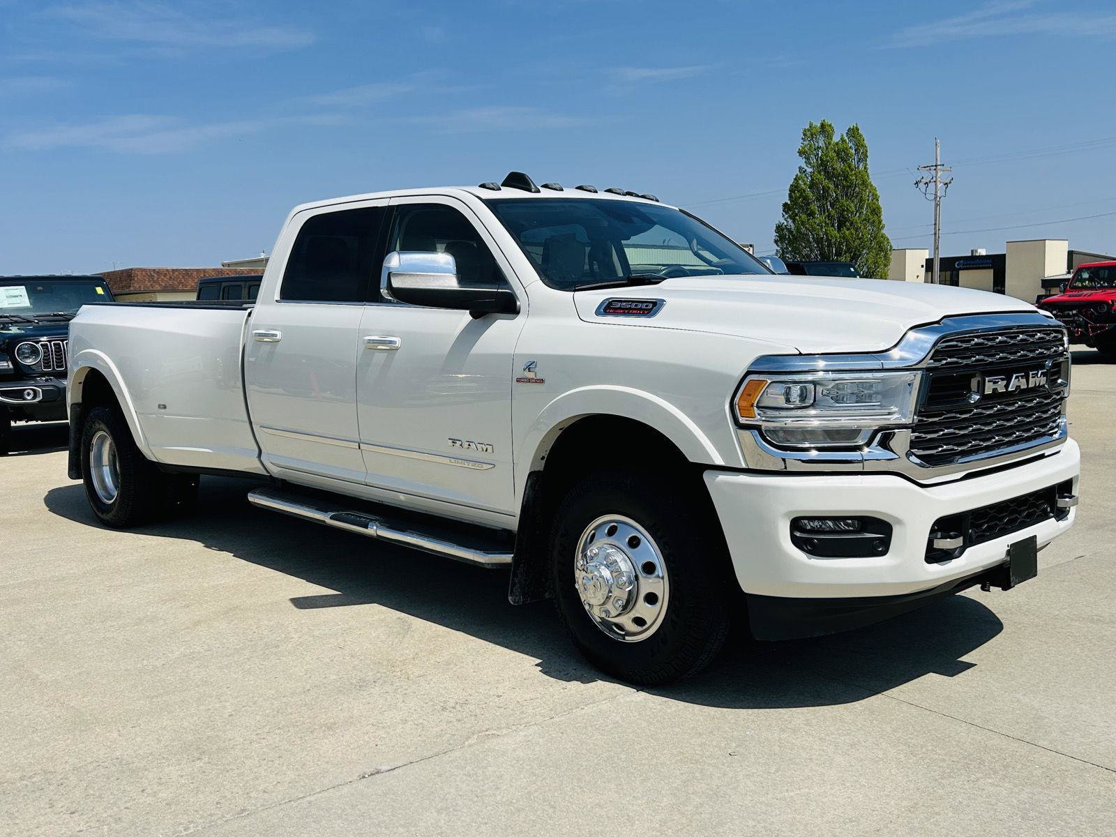 Used 2021 RAM 3500 Limited AWD/4WD image 2
