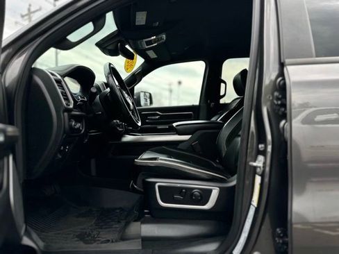 Used 2023 RAM 1500 Laramie AWD/4WD image 10