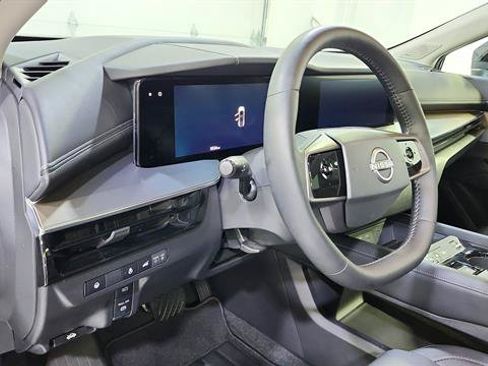 Certified 2025 Nissan Murano SL AWD/4WD image 10