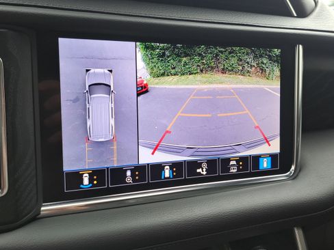 Used 2021 GMC Yukon Denali image 22