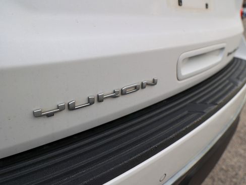 Used 2023 GMC Yukon XL Denali Ultimate image 12